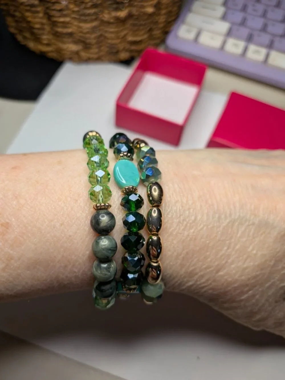 Avon Studio 1886 “Celestial Essence” Charm Bracelet Set – Green